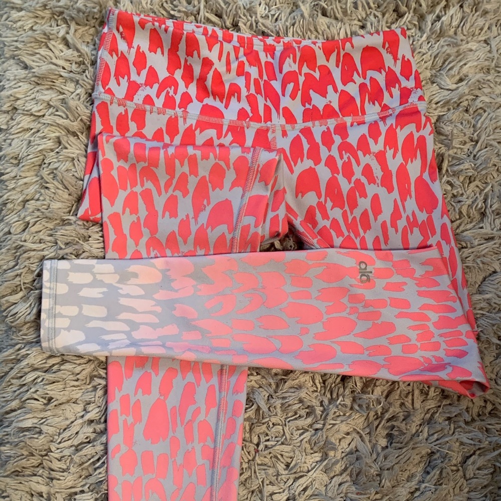 Pink leopard ALO yoga leggings